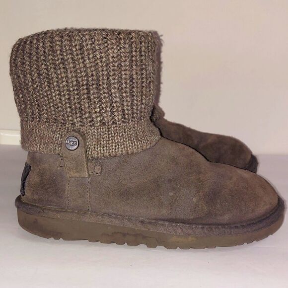 UGG Saela Rib-Knit Suede Boots Sz 2 - Picture 1 of 9
